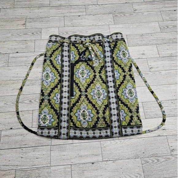 Vera Bradley RETIRED Cambridge Drawstring Backpack EUC - Picture 2 of 5